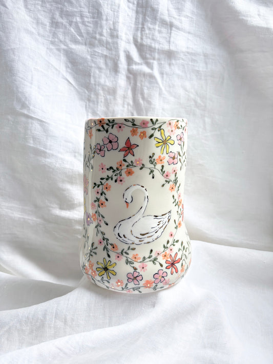 Swan Lake Vase 🦢✨14k Gold Lustre Item ✨