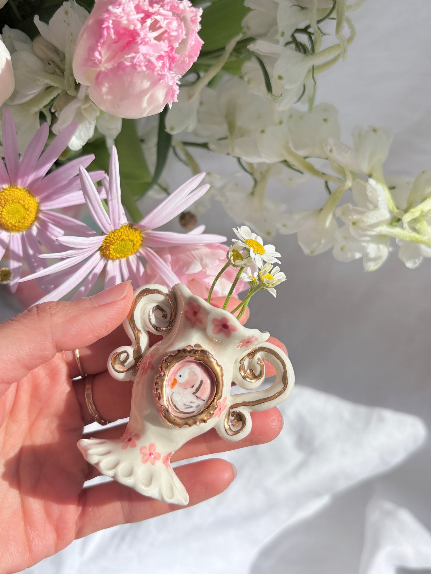 Swan Lake mini vase 🦢✨14k Gold Lustre Item ✨