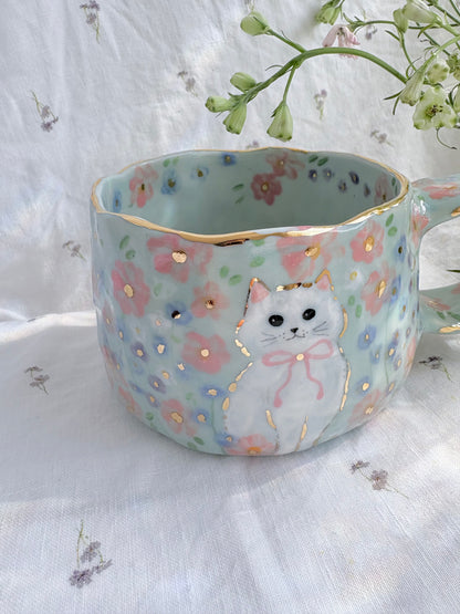 Yuki San 🐱 ✨Gold Lustre Item ✨